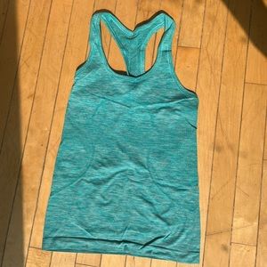 Lululemon swiftly tank top in Bali Breeze